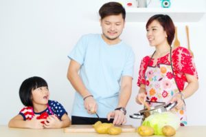 asian-family-kitchen